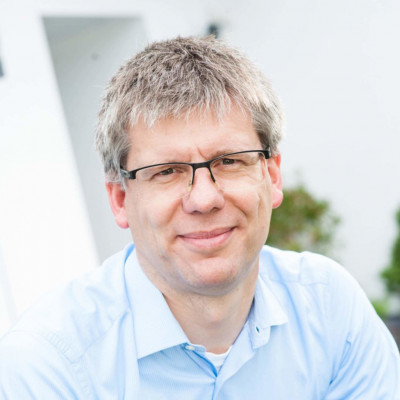 Dr. Carsten Stöcker