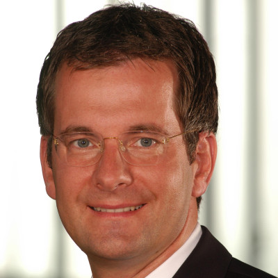 Dr. Steffen D. Frischat